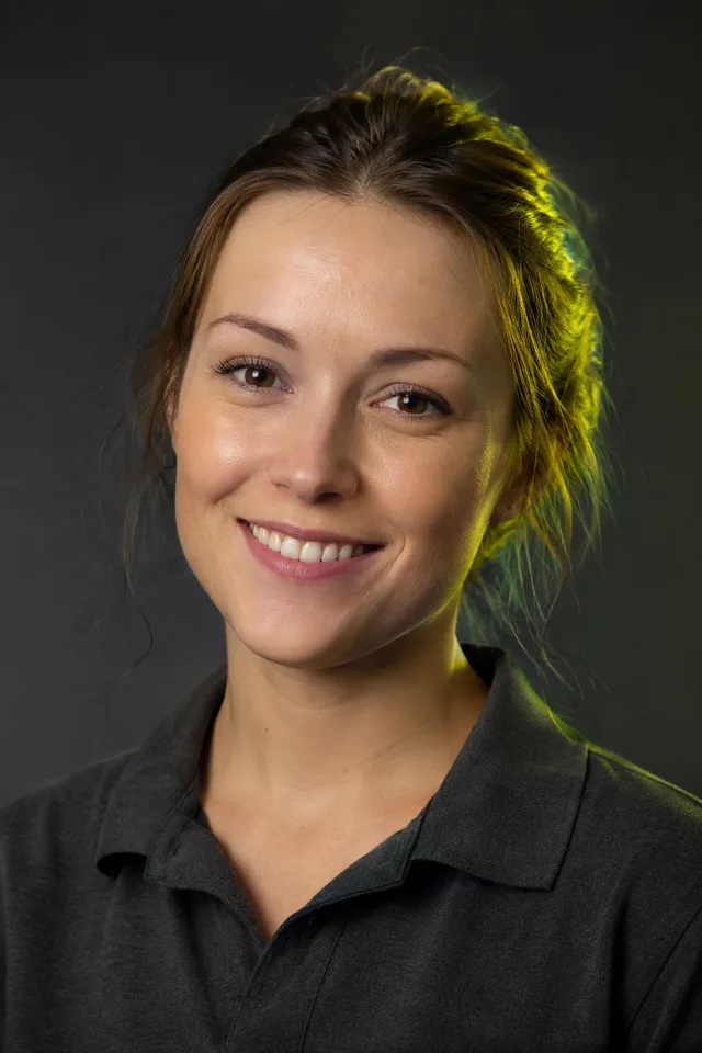Retrato de Valentina Ríos, coordinadora de salón en Zona Diversión
